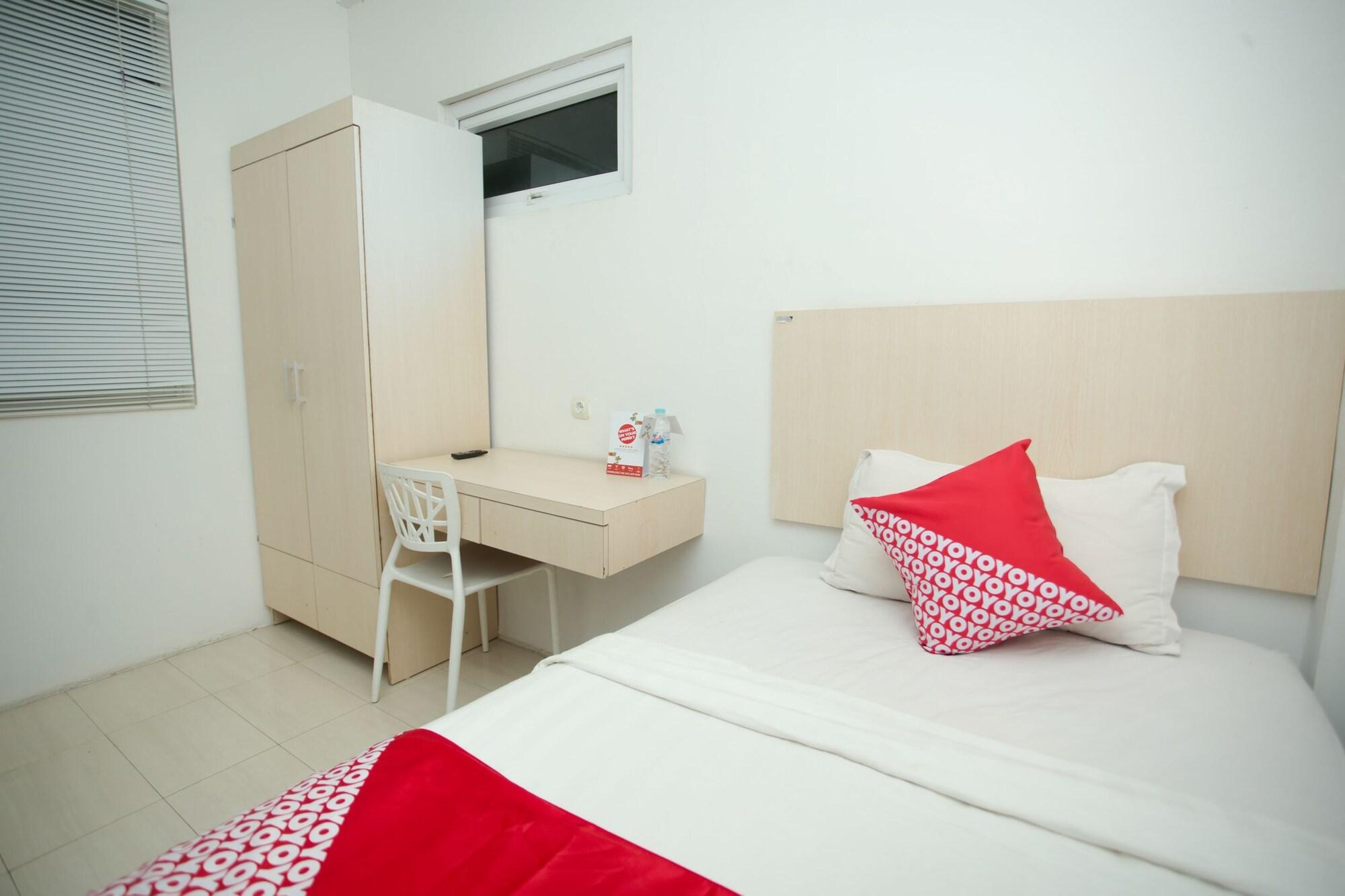Oyo 850 Lapan Lapan Hotel Banjarmasin  Luaran gambar