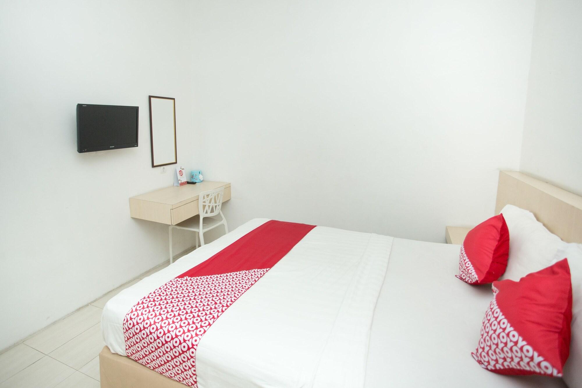 Oyo 850 Lapan Lapan Hotel Banjarmasin  Luaran gambar