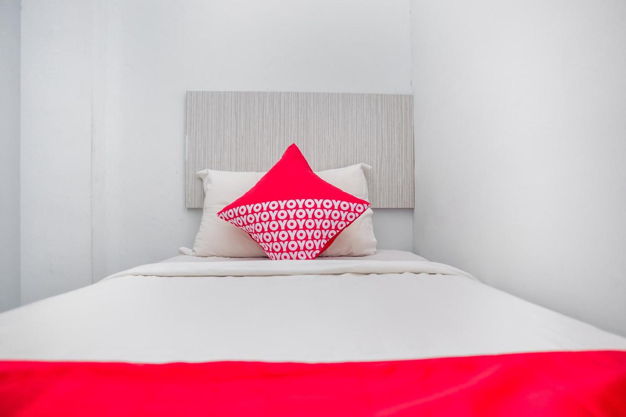 Oyo 850 Lapan Lapan Hotel Banjarmasin  Luaran gambar