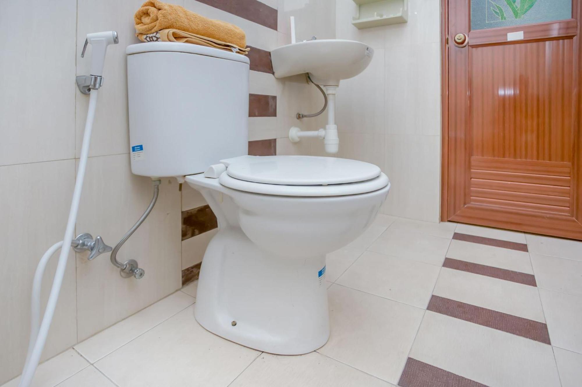 Oyo 850 Lapan Lapan Hotel Banjarmasin  Luaran gambar
