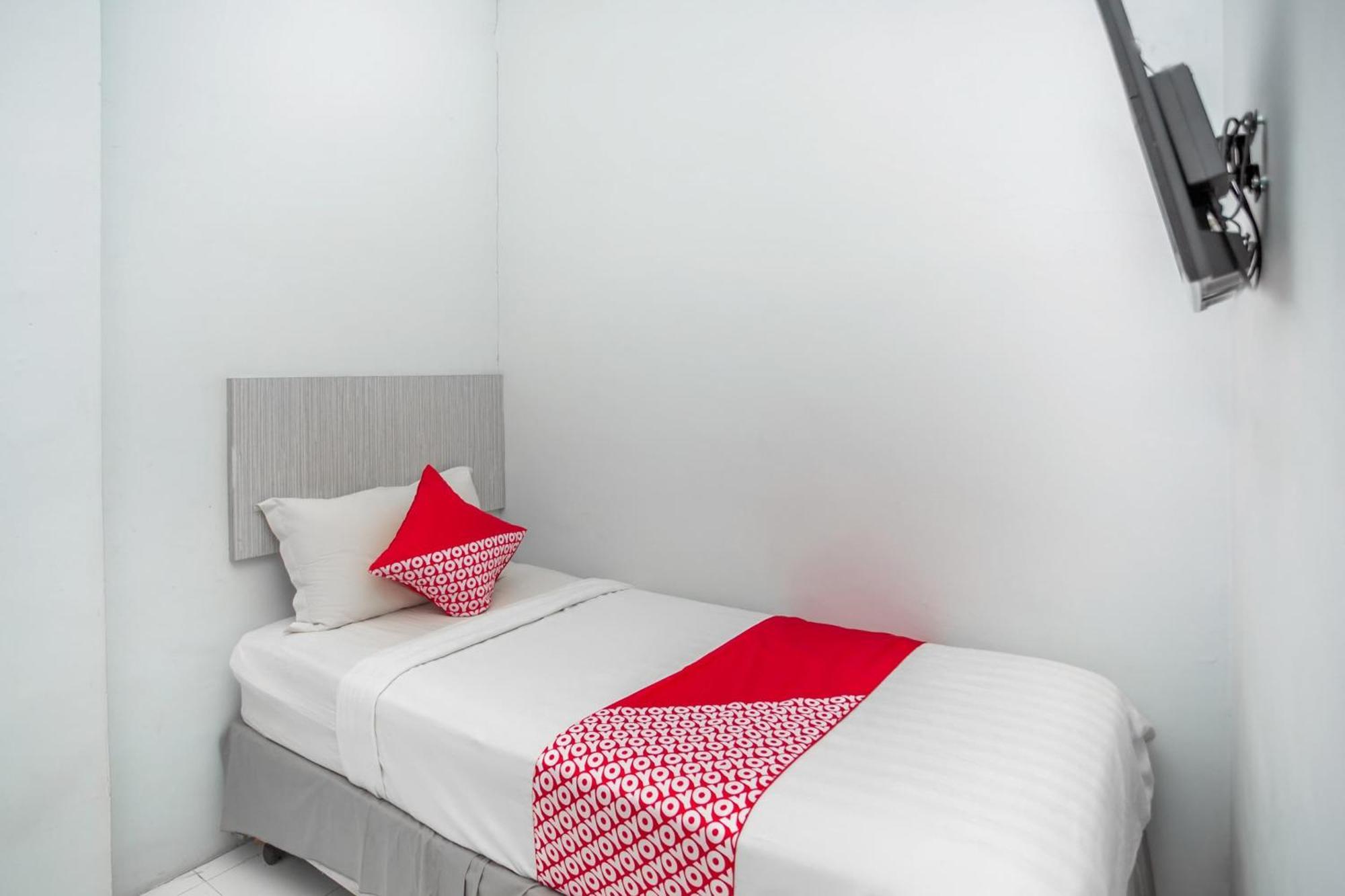Oyo 850 Lapan Lapan Hotel Banjarmasin  Luaran gambar