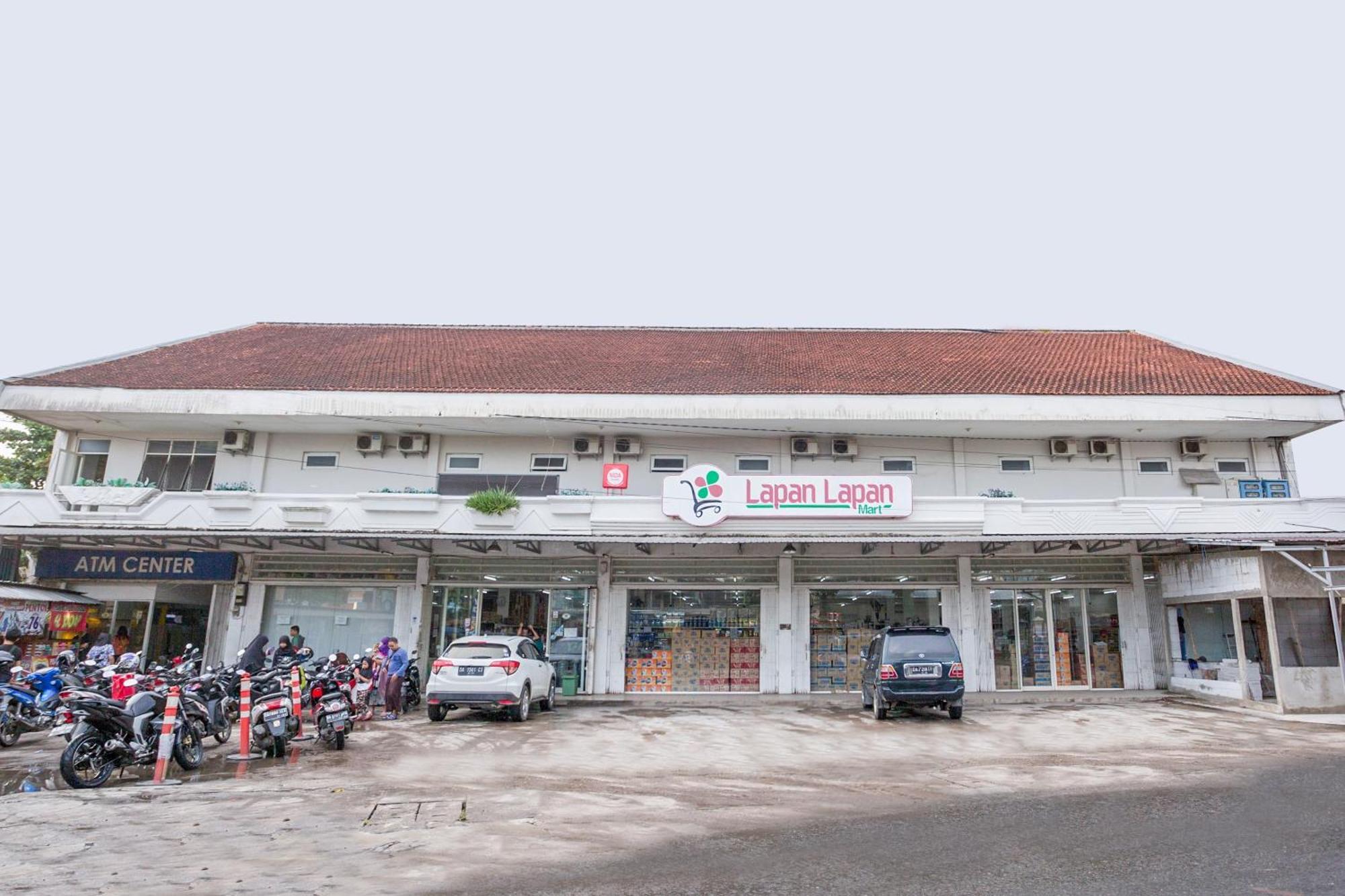 Oyo 850 Lapan Lapan Hotel Banjarmasin  Luaran gambar
