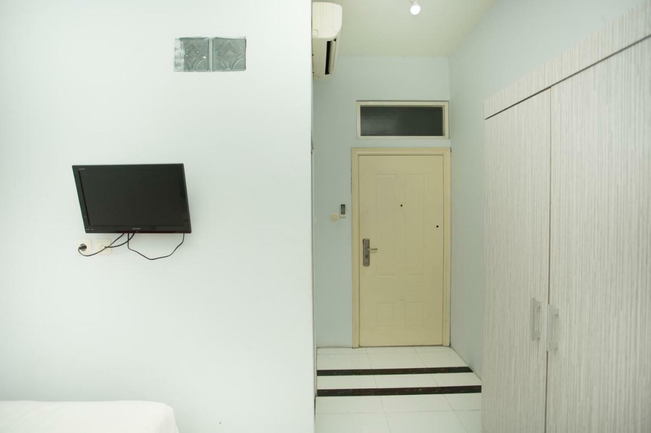 Oyo 850 Lapan Lapan Hotel Banjarmasin  Luaran gambar