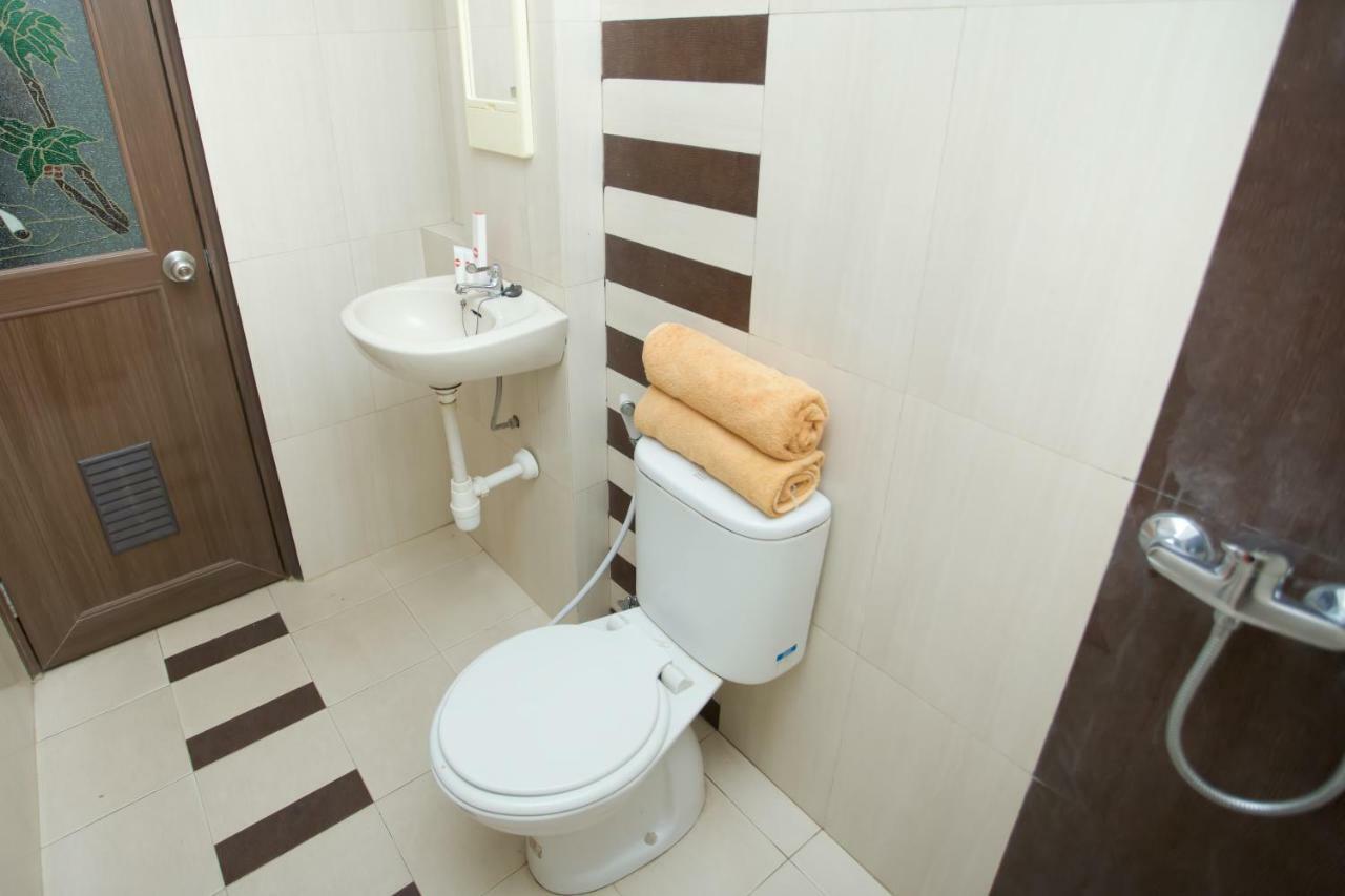 Oyo 850 Lapan Lapan Hotel Banjarmasin  Luaran gambar