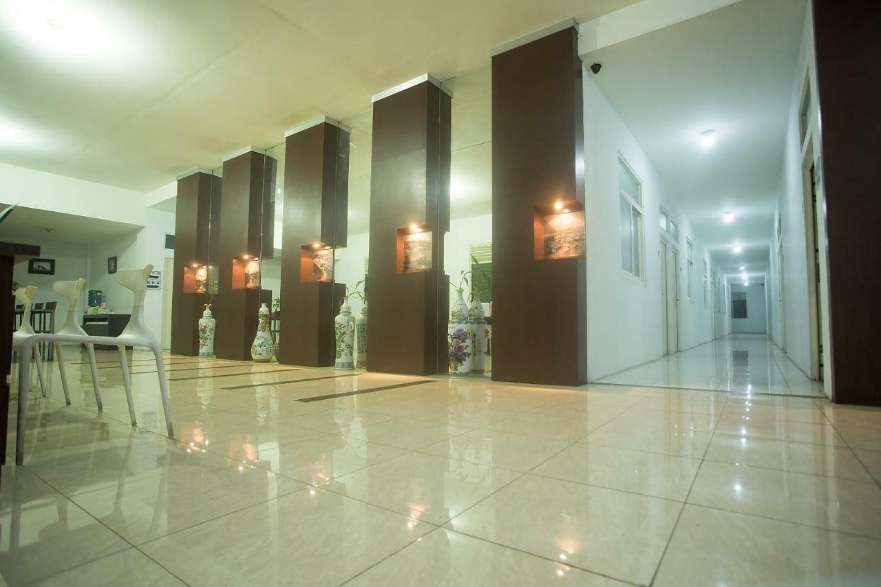 Oyo 850 Lapan Lapan Hotel Banjarmasin  Luaran gambar